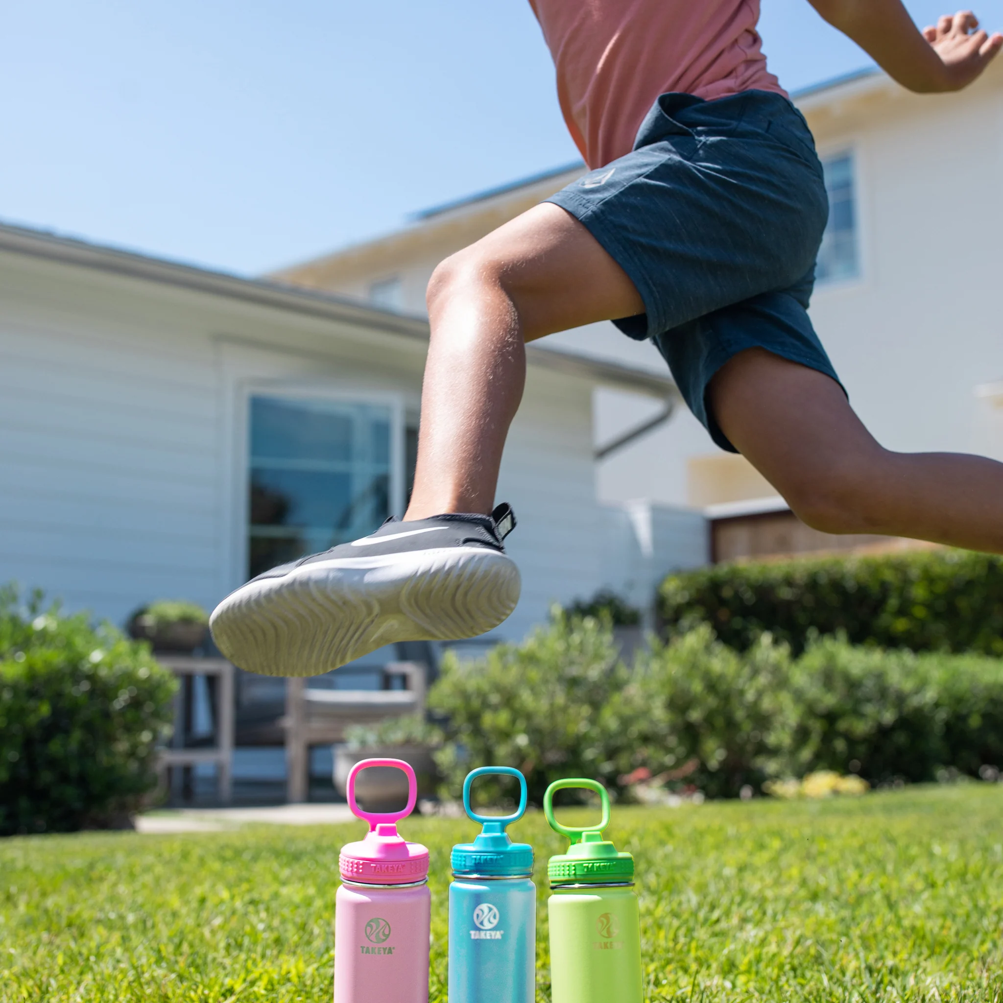 Actives Kids Glow In The Dark Water Bottle With Straw Lid - Image 16
