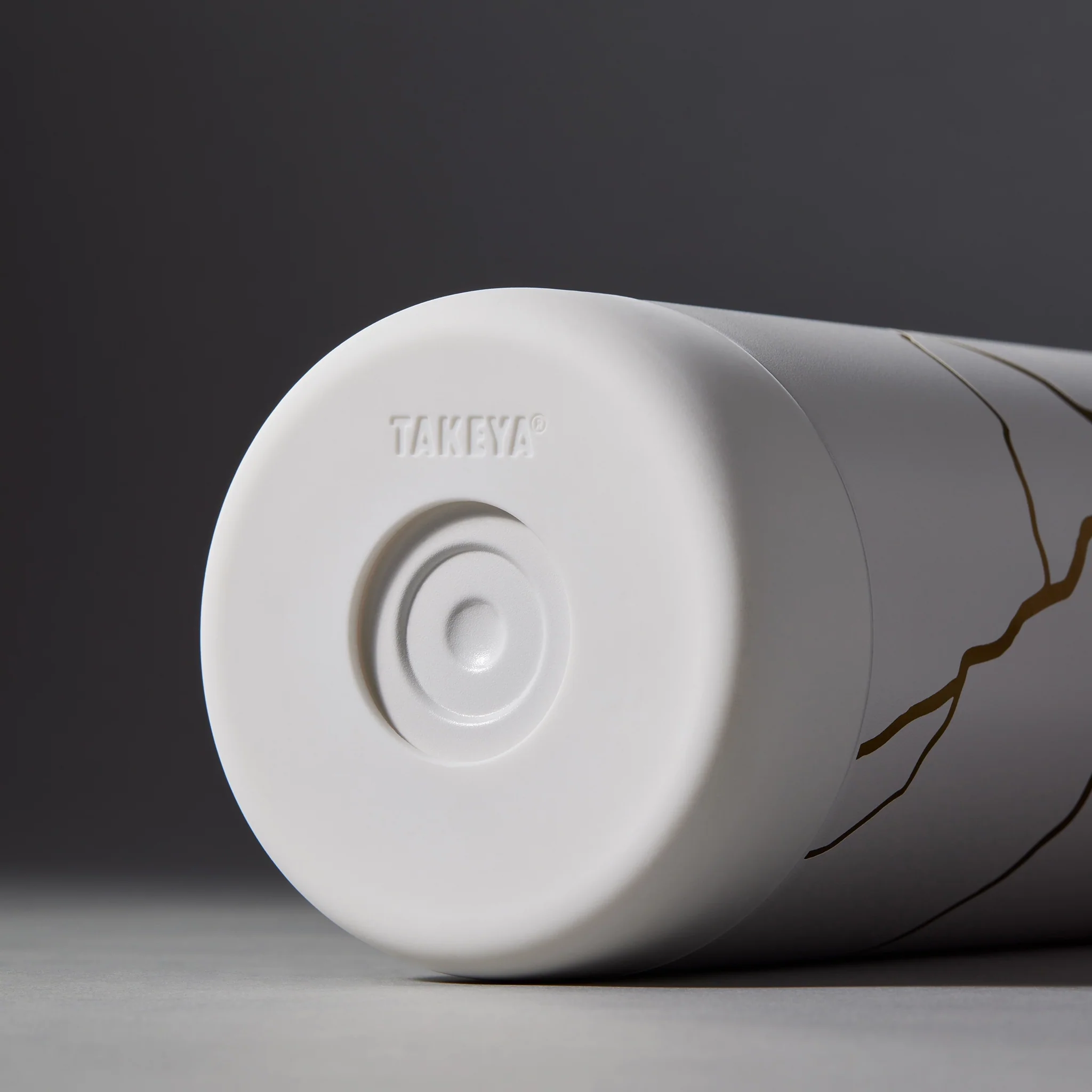 Kintsugi Water Bottle with Straw Lid - Image 12