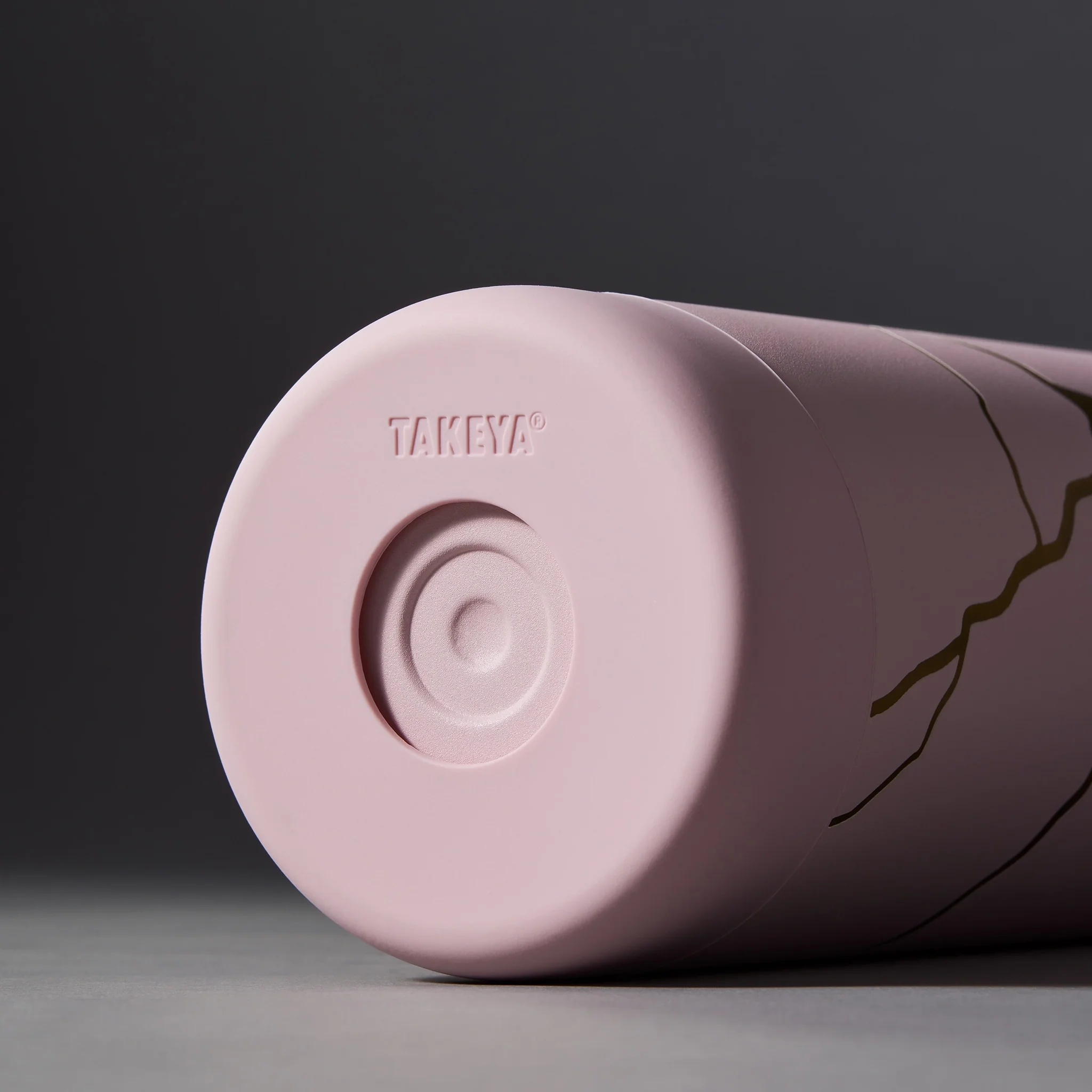 Kintsugi Water Bottle with Straw Lid - Image 6